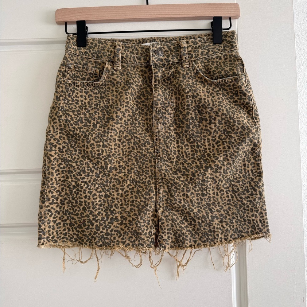 Zara Leopard Print Front Slit Mini Skirt Size Extra Small